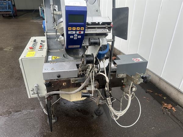 Grote foto sorma rb2 120 net clipper verpakkingsmachine jaar 2008 met wijnglasetikettenprinter agrarisch tuinbouw