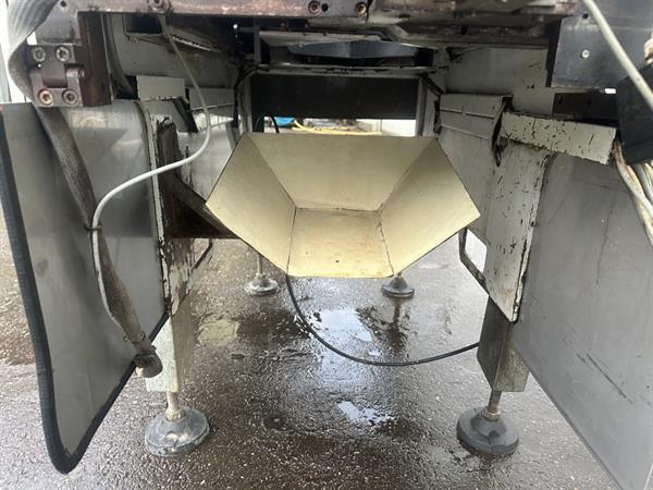 Grote foto sorma rb2 120 net clipper verpakkingsmachine jaar 2008 met wijnglasetikettenprinter agrarisch tuinbouw