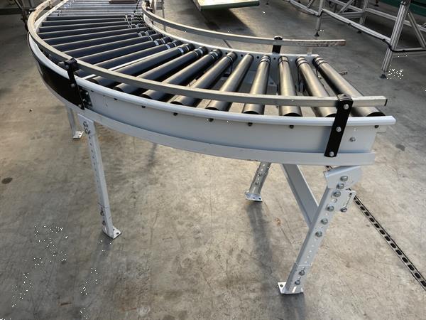 Grote foto sorma rollenbaan aangedreven met 90 bocht en transportband 145 x 60 cm agrarisch transportbanden
