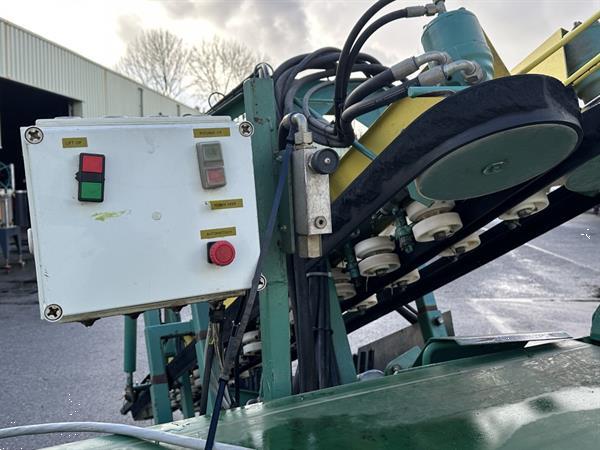 Grote foto baekelandt preirooier voor knolselderij en prei agrarisch oogstmachines