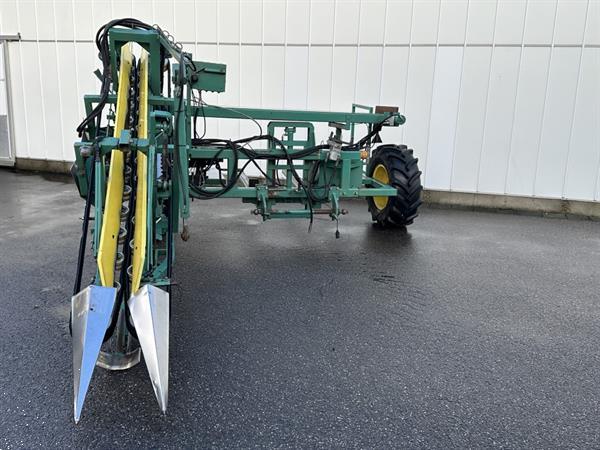 Grote foto baekelandt preirooier voor knolselderij en prei agrarisch oogstmachines