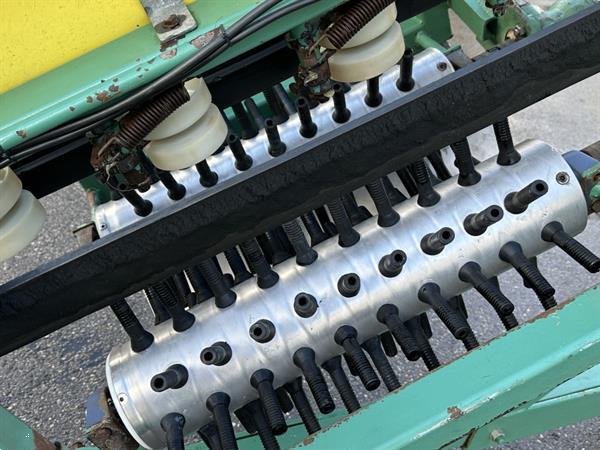 Grote foto baekelandt preirooier voor knolselderij en prei agrarisch oogstmachines