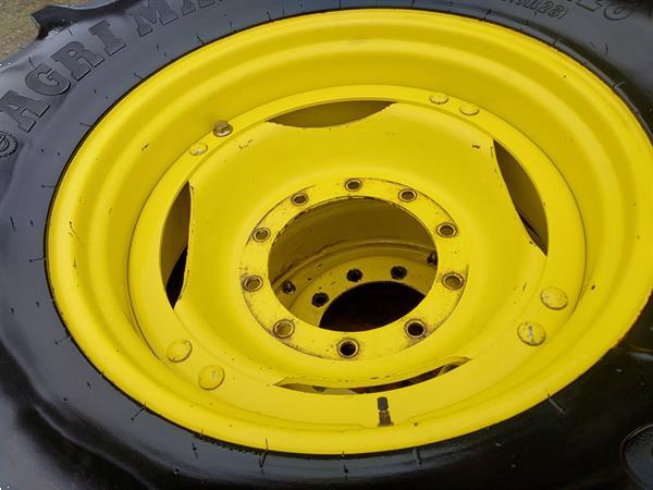 Grote foto john deere wielen 520 85 r38 420 85 r28 agrarisch wielen