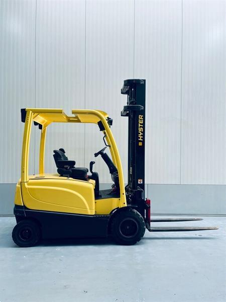 Grote foto hyster j2.5xn agrarisch heftrucks