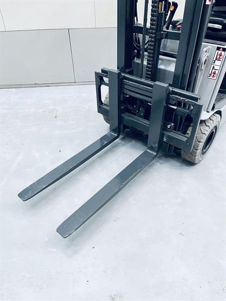 Grote foto still rx50 15 agrarisch heftrucks
