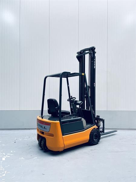 Grote foto still r20 14 agrarisch heftrucks