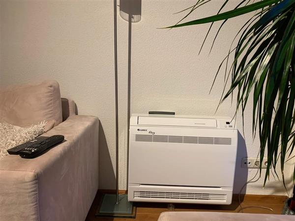 Grote foto split airco wandmodel vloermodel diensten en vakmensen montagewerken
