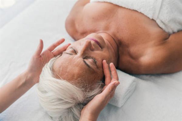 Grote foto diverse massages diensten en vakmensen alternatieve geneeskunde en spiritualiteit