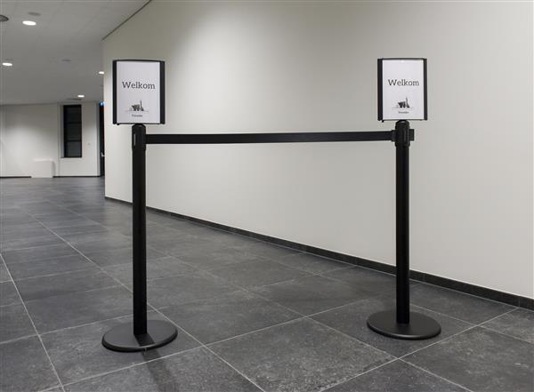 Grote foto beurs scherm met banner zakelijke goederen meubilair en inrichting