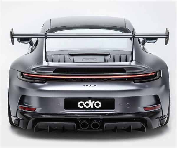 Grote foto dit betreft een porsche 992 gt3 adro at p swan neck carbon spoiler auto onderdelen tuning en styling