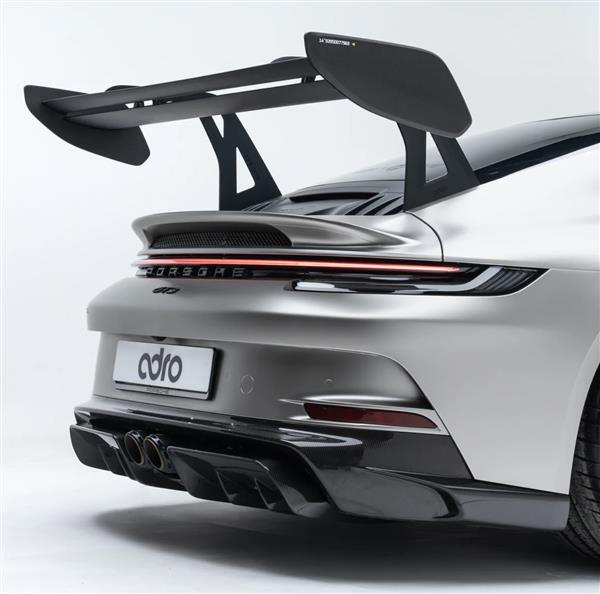 Grote foto dit betreft een porsche 992 gt3 adro at p swan neck carbon spoiler auto onderdelen tuning en styling