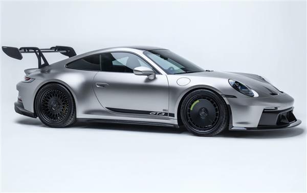 Grote foto dit betreft een porsche 992 gt3 adro carbon voorbumper lucht happer auto onderdelen tuning en styling