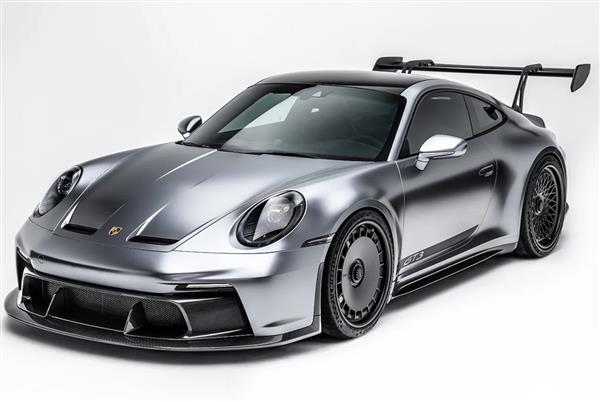 Grote foto dit betreft een porsche 992 gt3 adro carbon voorbumper lucht happer auto onderdelen tuning en styling