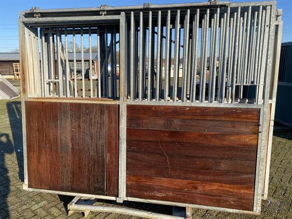 Grote foto paardenboxen voorwanden aanbieding agrarisch stallen