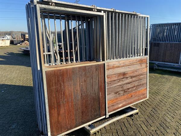 Grote foto paardenboxen voorwanden aanbieding agrarisch stallen