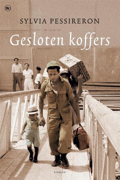 Grote foto gesloten koffers boeken overige boeken