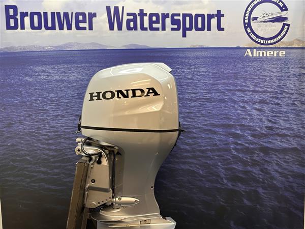 Grote foto honda 100 pk buitenboordmotor artikel nummer 2428 bf100 watersport en boten buiten en binnenboordmotoren