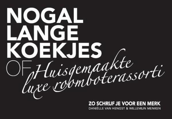 Grote foto nogal lange koekjes of huisgemaakte luxe roomboterassorti boeken overige boeken