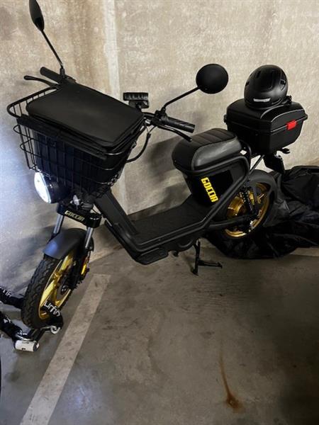 Grote foto agm goccia gev 1000 gold edition fietsen en brommers snorfietsen en snorscooters