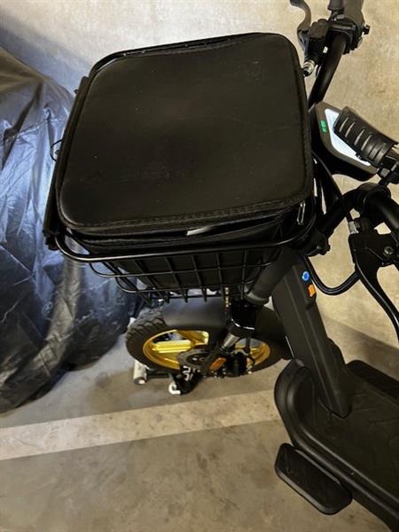 Grote foto agm goccia gev 1000 gold edition fietsen en brommers snorfietsen en snorscooters