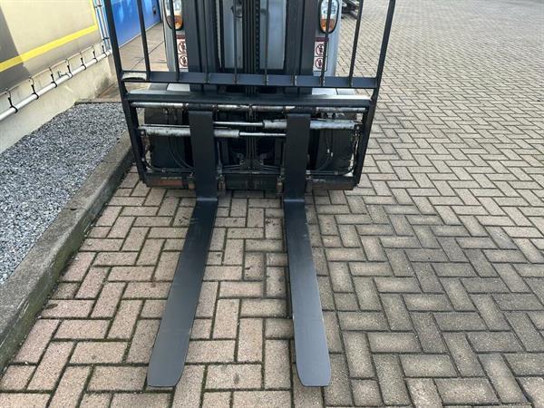Grote foto vs 22015 elektrische triplex heftruck still rx60 30 vorkenspreider agrarisch heftrucks