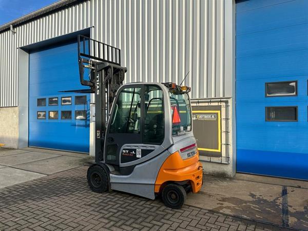 Grote foto vs 22015 elektrische triplex heftruck still rx60 30 vorkenspreider agrarisch heftrucks