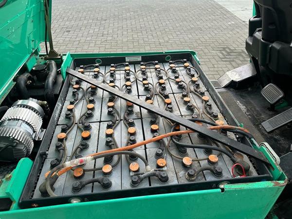 Grote foto vs 22026 elektrische triplex heftruck mitsubishi fb35k agrarisch heftrucks
