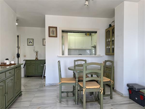 Grote foto eerstelijns appartement aan zee in fuengirola. huizen en kamers bestaand europa
