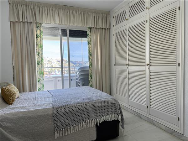 Grote foto eerstelijns appartement aan zee in fuengirola. huizen en kamers bestaand europa