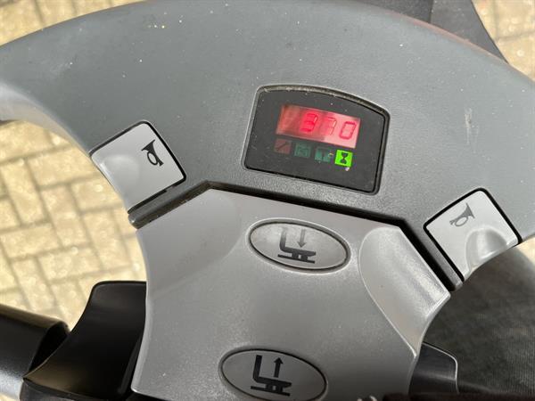 Grote foto electrische palletwagen transpallet toyota lwe180 met lader doe het zelf en verbouw hefwerktuigen