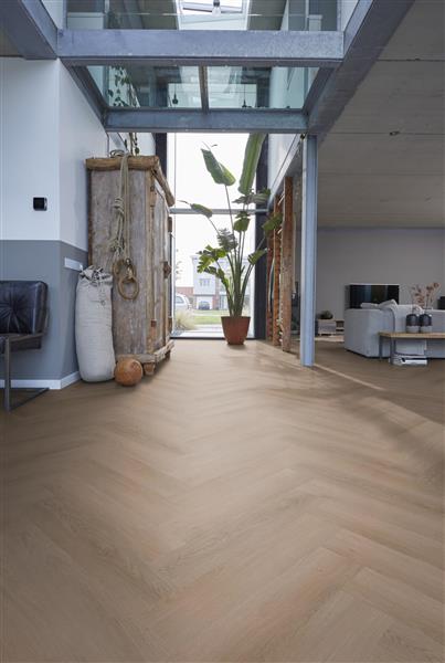 Grote foto yup merton herringbone click dark oak doe het zelf en verbouw tegels