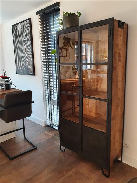 Grote foto vitrinekast spring 90x40x190 cm mangohout zwart metaal bestseller huis en inrichting eettafels
