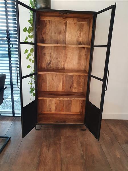 Grote foto vitrinekast spring 90x40x190 cm mangohout zwart metaal bestseller huis en inrichting eettafels