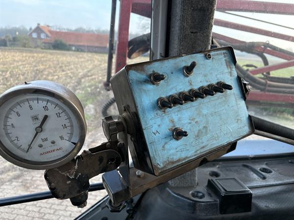 Grote foto landini 6880 agrifac veldspuit agrarisch tractoren