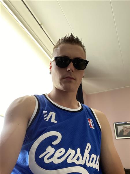 Grote foto zoekt een dame ik ben geheel gratis erotiek contact man tot vrouw