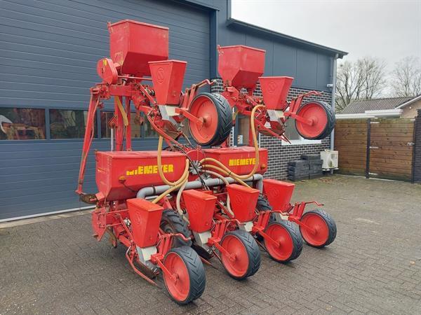 Grote foto niemeyer nodet md6 maiszaaimachine agrarisch zaaimachines
