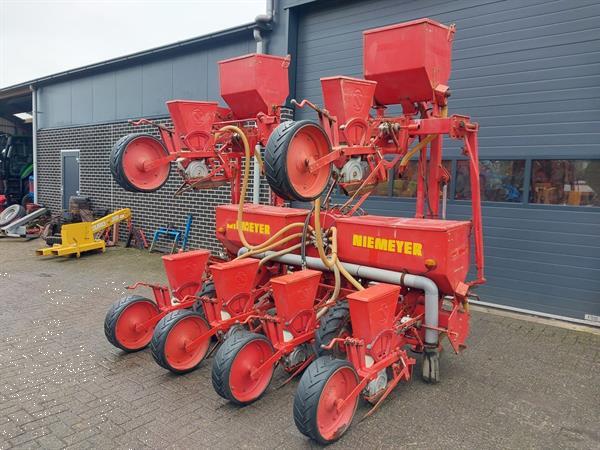 Grote foto niemeyer nodet md6 maiszaaimachine agrarisch zaaimachines