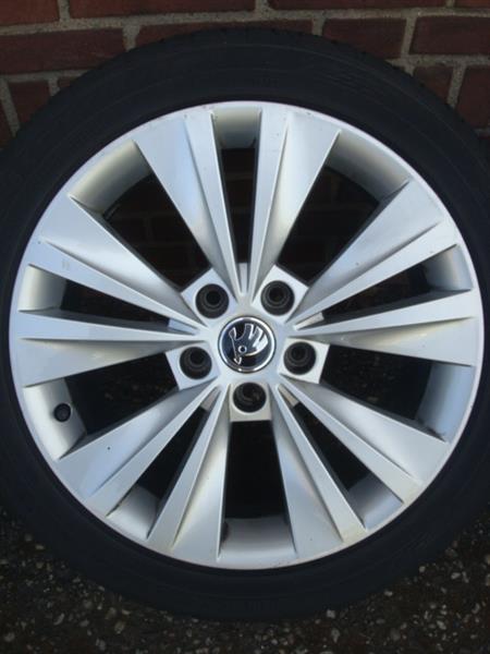 Grote foto 17 originele skoda kodiaq karoq velgen en banden auto onderdelen banden en velgen
