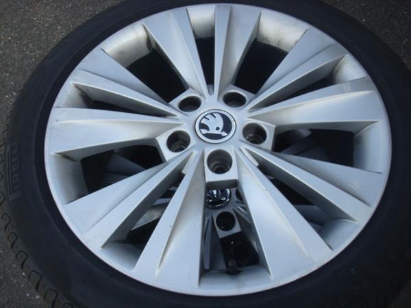 Grote foto 17 originele skoda kodiaq karoq velgen en banden auto onderdelen banden en velgen