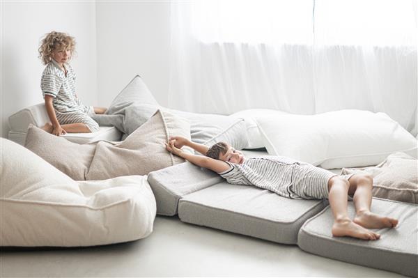 Grote foto boucl lounger cr me kinderstoel lounger en speelplek cr me kinderen en baby complete kinderkamers