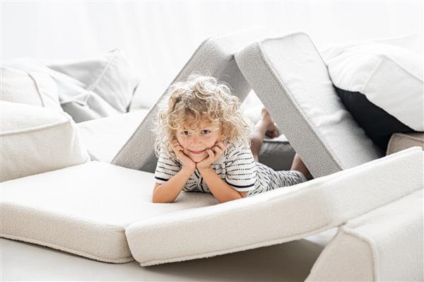 Grote foto boucl lounger wit kinderstoel lounger en speelplek grey kinderen en baby complete kinderkamers