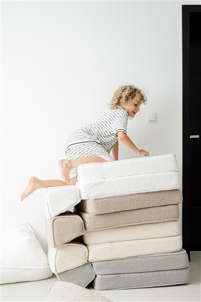 Grote foto boucl lounger cr me kinderstoel lounger en speelplek cr me kinderen en baby complete kinderkamers