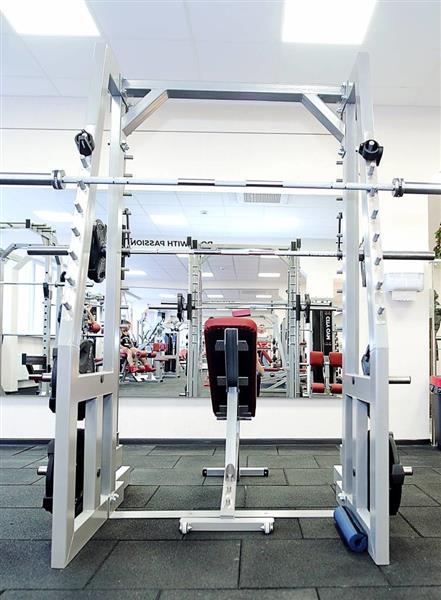 Grote foto smith machine and squat rack full commercial custom built audio tv en foto algemeen