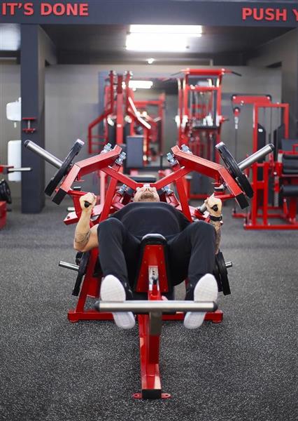 Grote foto incline chest press machine audio tv en foto algemeen
