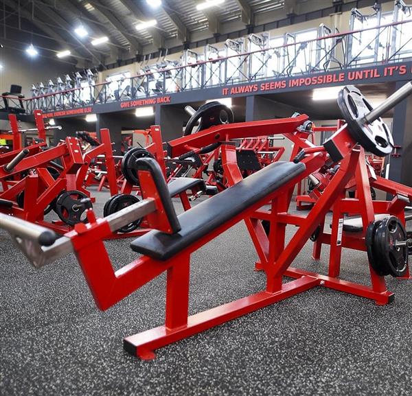 Grote foto incline chest press machine audio tv en foto algemeen