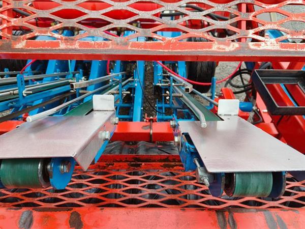 Grote foto ferrari fastblock 4 2 plantmachine agrarisch zaaimachines