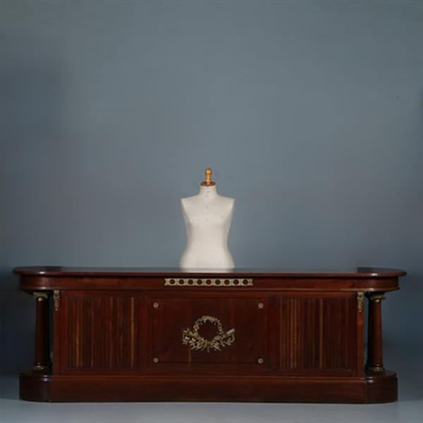 Grote foto mahonie toonbank roomdivider bar counter of balie voor winkelinrichting of receptie ca 1865 no.6 antiek en kunst stoelen en banken