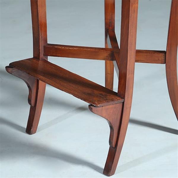 Grote foto antieke kruk ca 1810 op 4 sabelpoten met voetenplank het leer prachtig doorleefd no.740445 antiek en kunst stoelen en banken