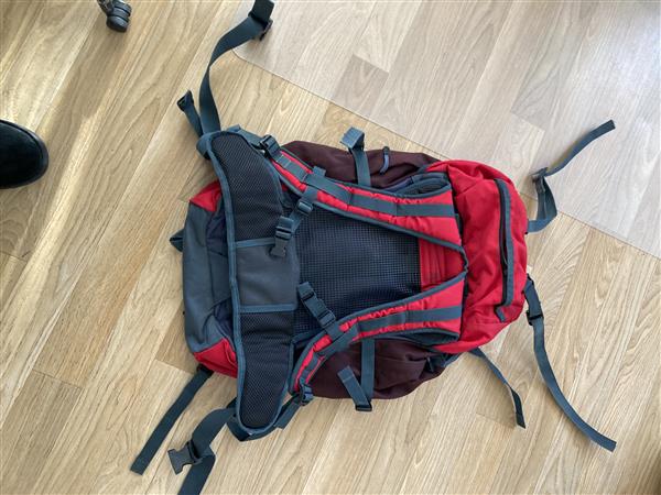 Grote foto karrimor rugzak in de kleur rood vakantie accessoires