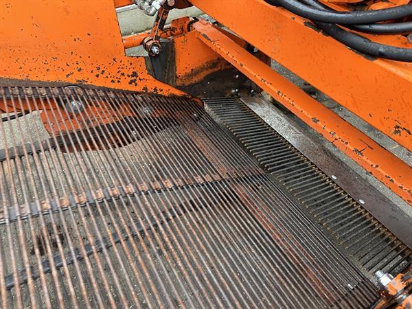 Grote foto nobels 3b beddenrooimachine voor bloembollen en wortelen agrarisch oogstmachines